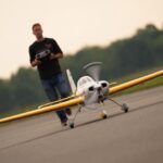 Avion rc au décollage
