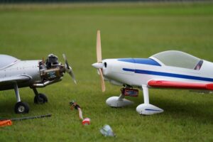 diférence entre avion thermique et avion électrique