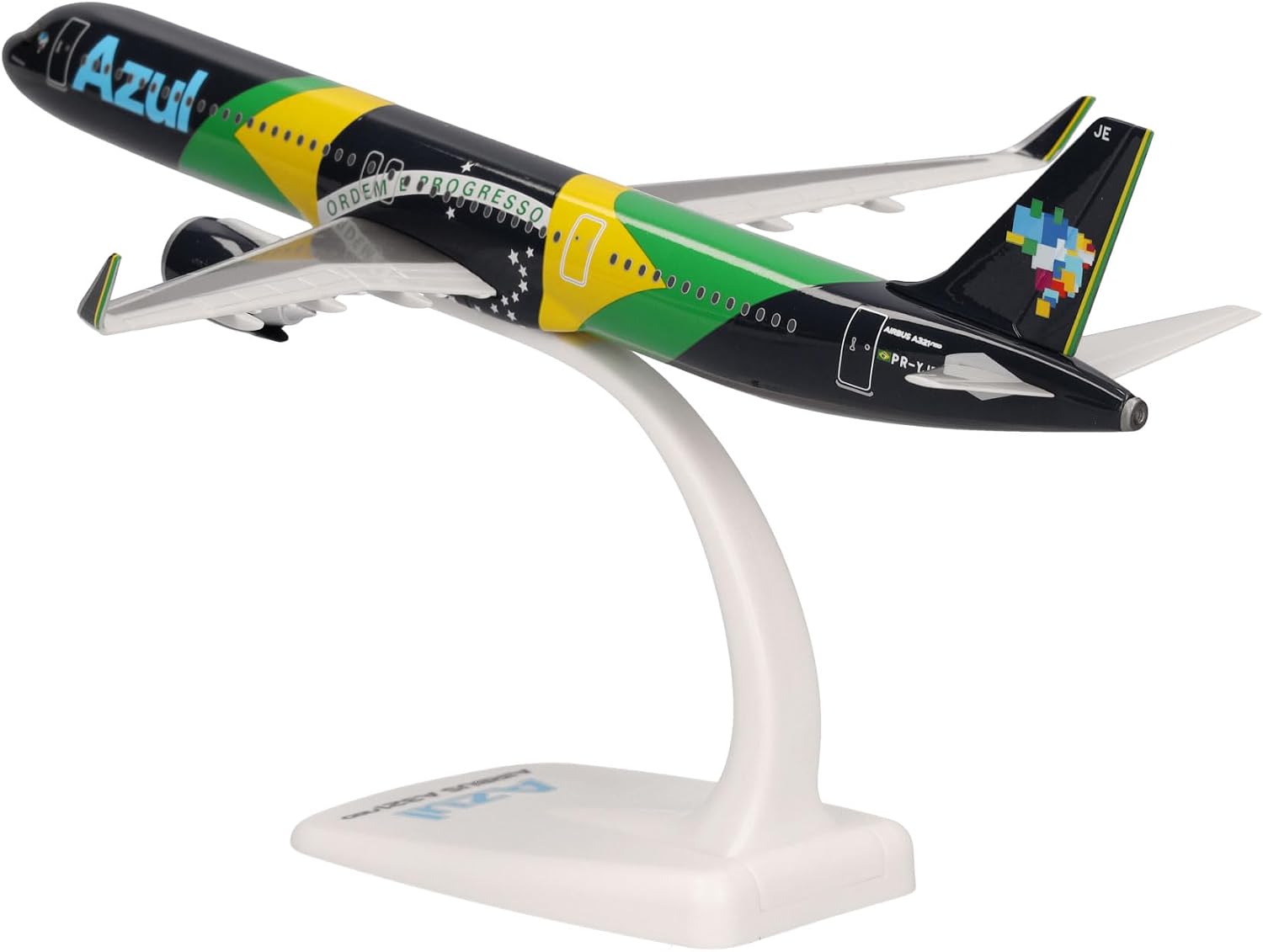 Herpa Maquette Avion Airbus A321neo “Brazilian Flag Livery” – PR-YJE, echelle 1/200, Snap-fit Model, pièce de Collection, d'avion avec Support, Figurine Plastique - Échelle 1:200 - image 6