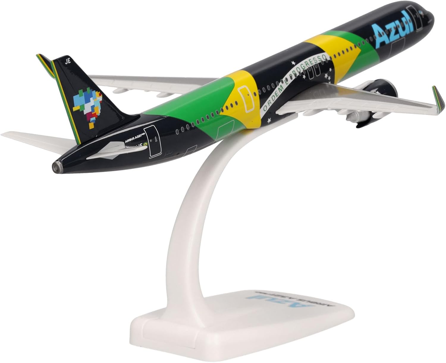 Herpa Maquette Avion Airbus A321neo “Brazilian Flag Livery” – PR-YJE, echelle 1/200, Snap-fit Model, pièce de Collection, d'avion avec Support, Figurine Plastique - Échelle 1:200 - image 4