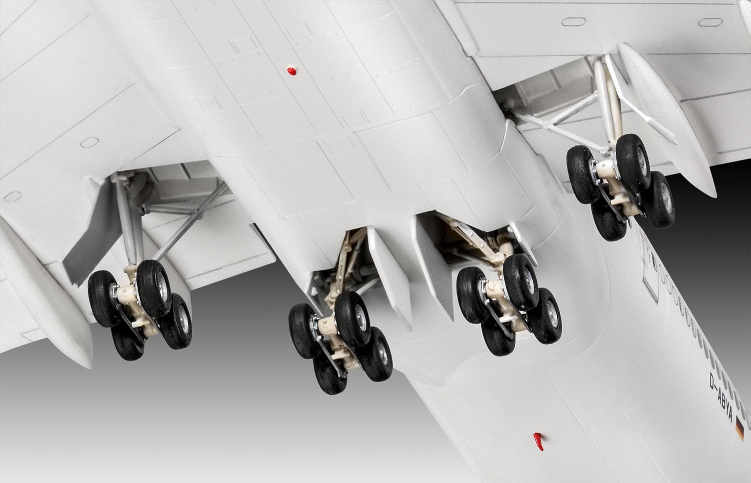 Revell Maquette Avion Boeing 747-8 Lunfthansa Nouvelle livrée - Échelle 1:144 - image 4
