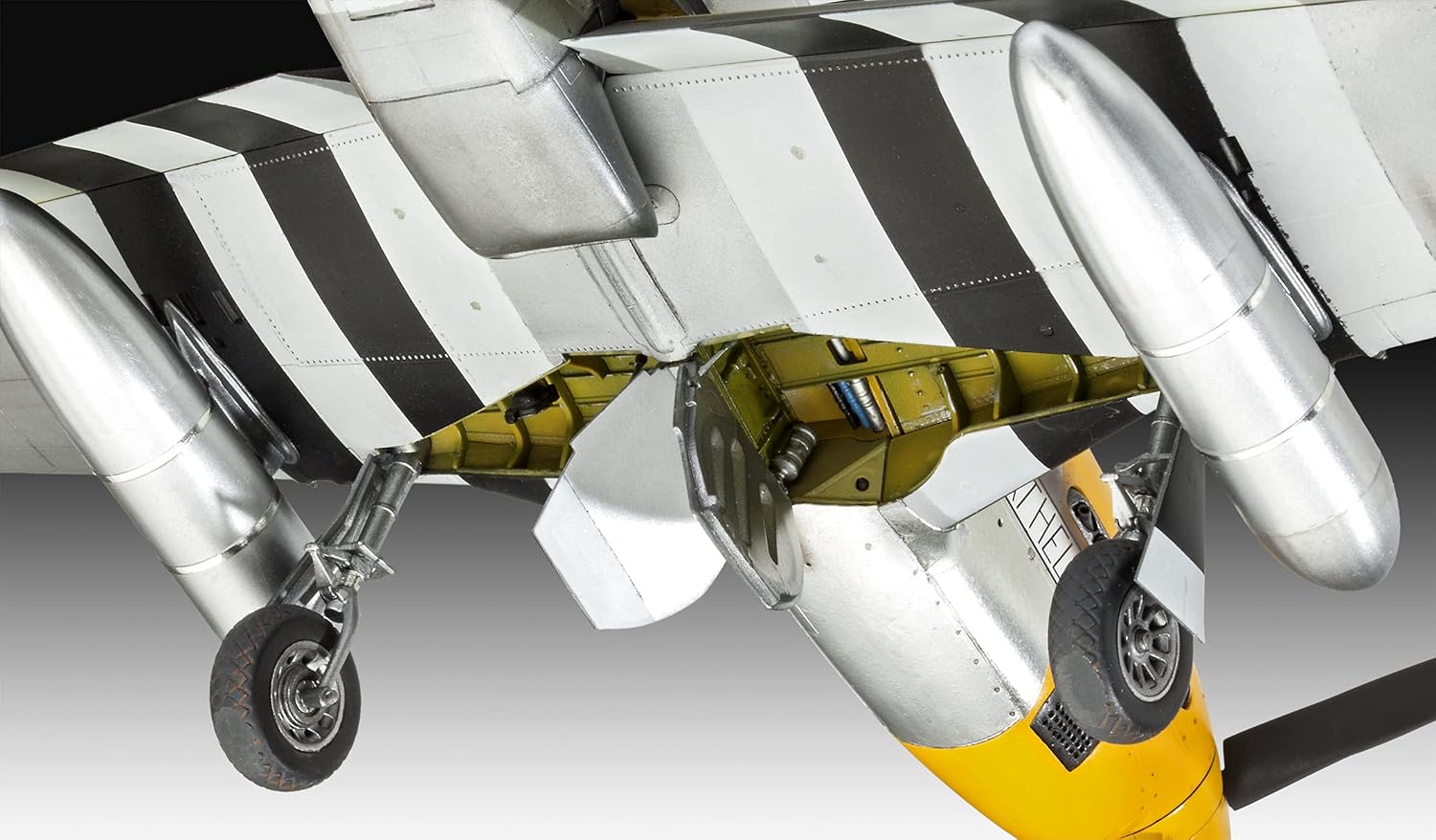 Revell 03944 Maquette d'avion Mustang P-51d - image 6