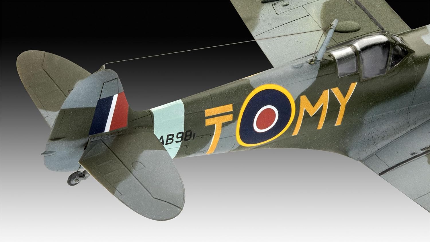 Revell 03710 - Set de 2 maquettes d'avions de Combat Bf109G-10 & Spitfire à Construire, échell 1/72 - image 9