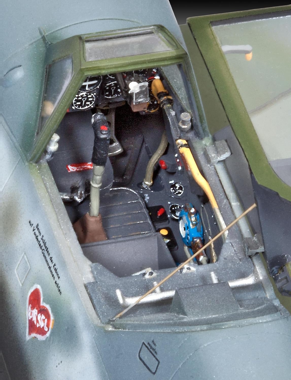 Revell 03752 Messerschmitt Bf109G-10 Erla Échelle 1:32 – Maquette en plastique non construit/non peint - image 4